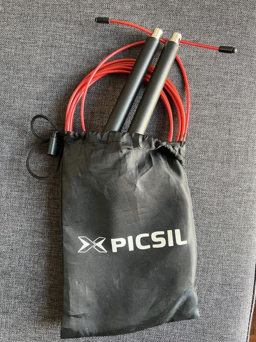 Joelheiras e corda de crossfit