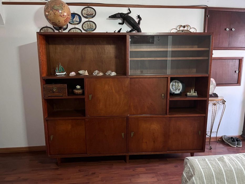 Móvel expositor antigo