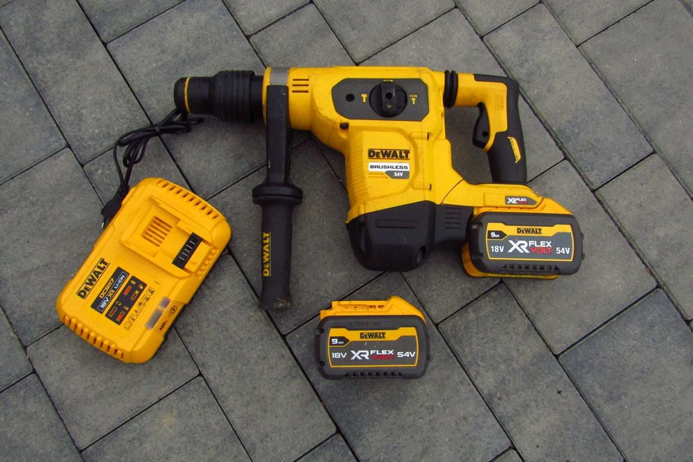 Młotowiertarka SDS-MAX 6.1J 54V FlexVolt 2x9.0Ah DCH481 DeWalt