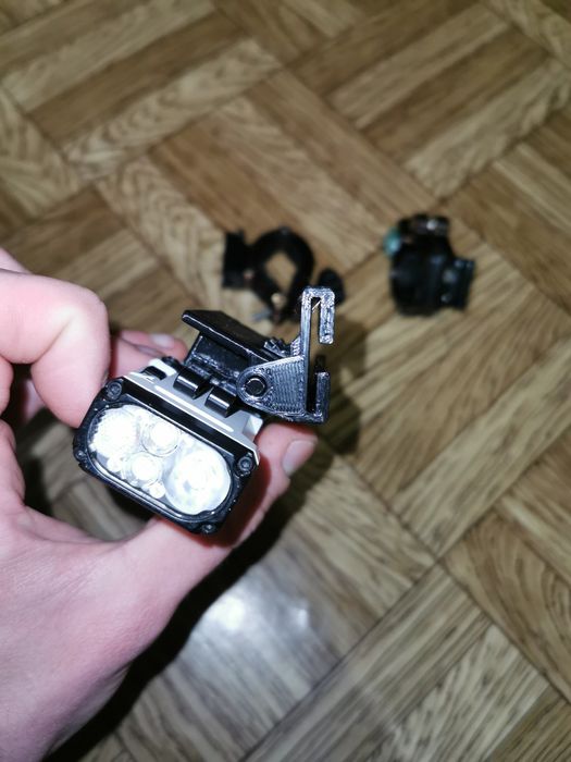 Крепление фонаря wuben x4  на руль велосипеда и на голову