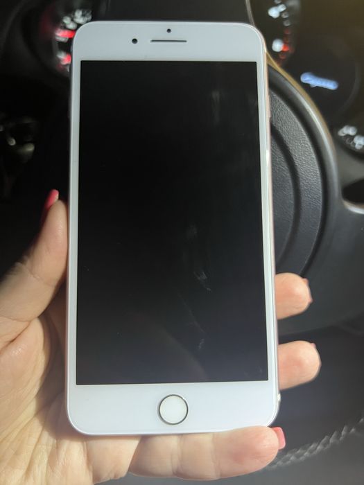 Продам Iphone 7 плюс