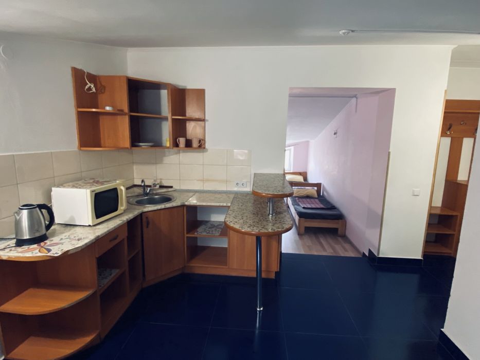 Хостел Serge (Приватні і загальні номери )