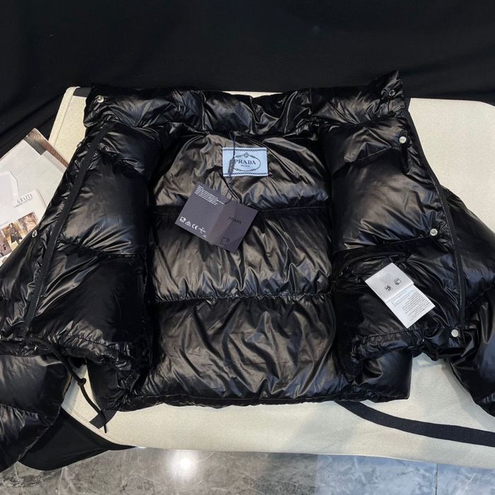 Kurtka nowa logowana prada s/m Nowa