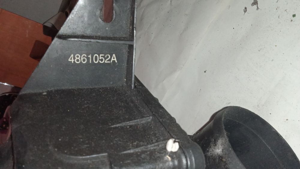 Корпус воздушного фільтра Craissler Voyager 2.5 TDI