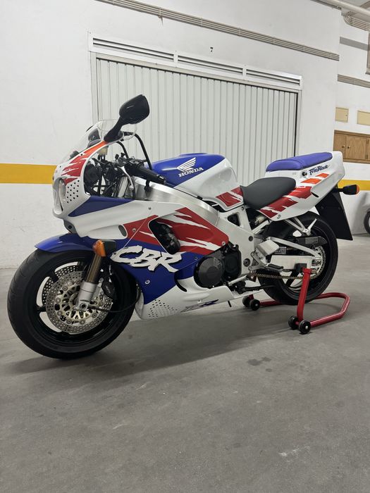 Honda CBR 900 RR Fireblade SC28