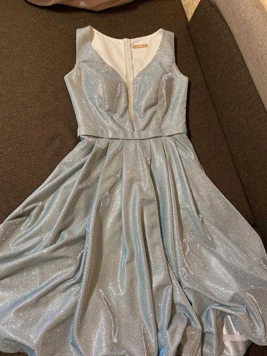 Жіноча святкова сукня міді