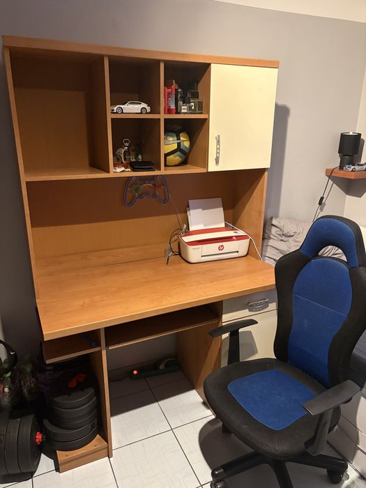 Oddam biurko za darmo z krzeslem