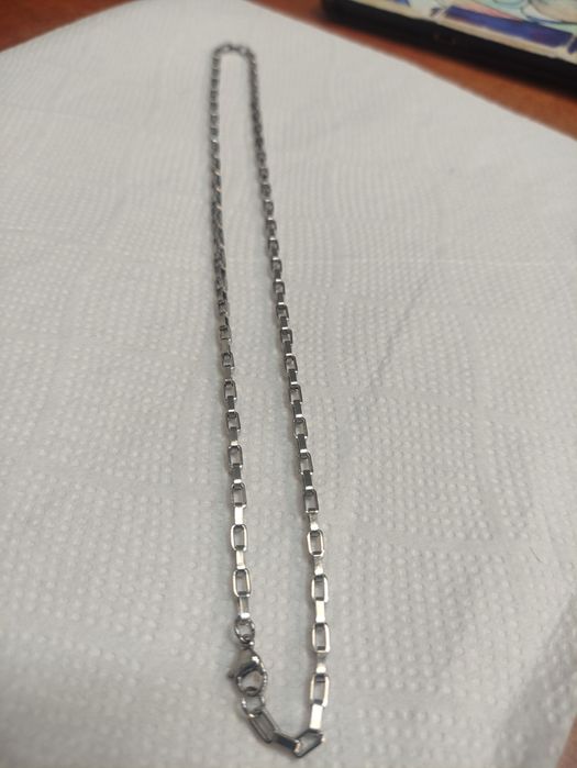 Łańcuszek na szyję nietypowy