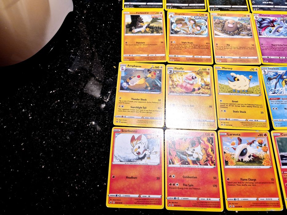 Karty Pokemon 55 sztuk rok 2021 zestaw 55/198 pudełko Flaaffy Lairon