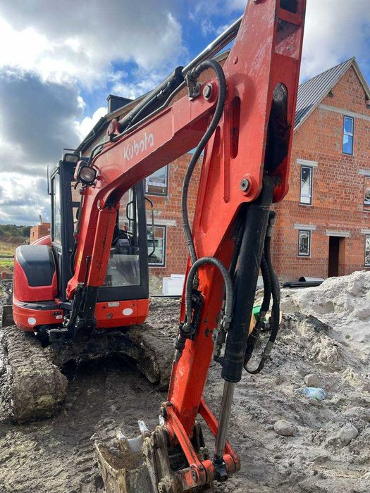 Мініекскаватор гусеничний Кубота КХ -101 3 а 3