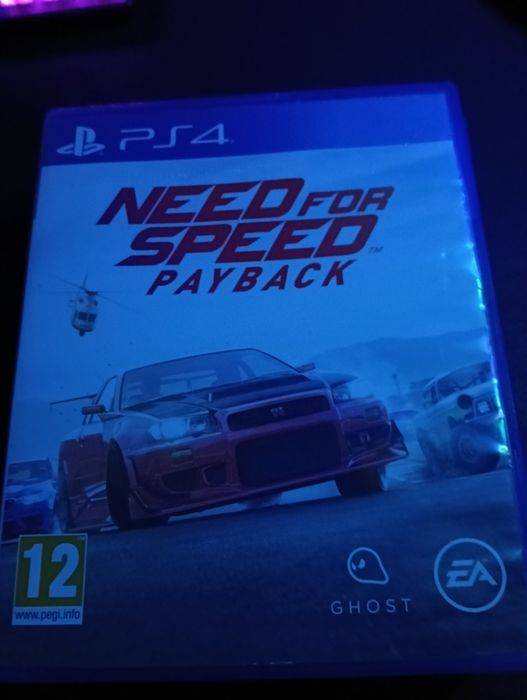 PS4 Slim 1TB + Jogos (GTA V, PES 21, NFS) — Sem Comando
