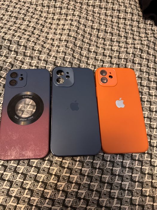 Чехлы на iPhone 12