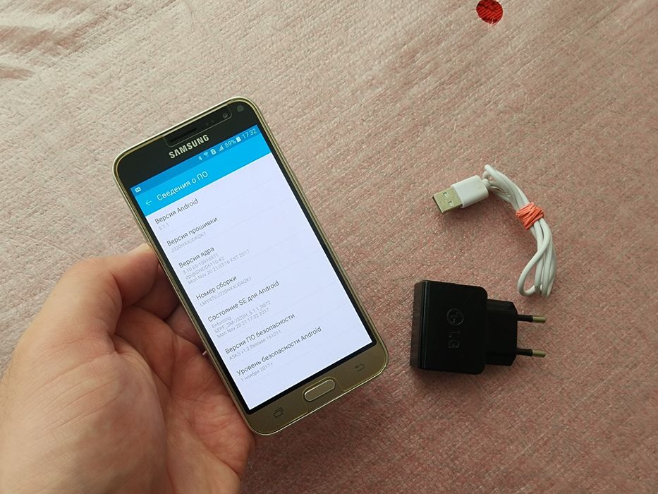 Samsung Galaxy J3 J320Н.Вlack.2сим.карты.Полностью рабочий.