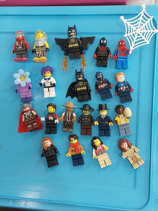 Lego figurki uzywane z różnych serii