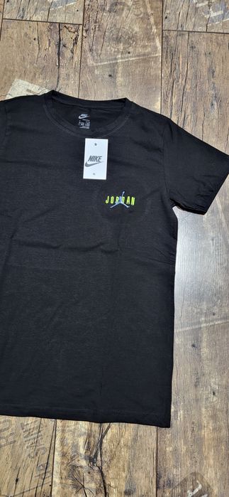 Jordan czarna koszulka logo neon męska t-shirt młodzieżowa M