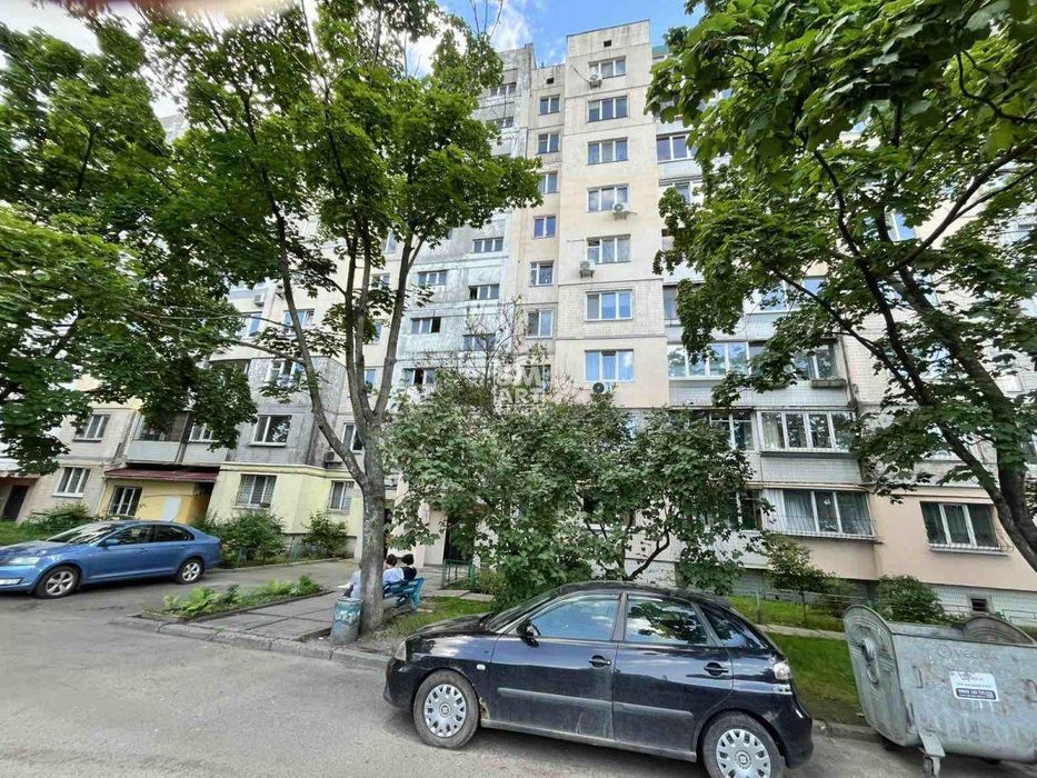 Продам 2-к квартиру 51м2. ул. Лукьяненко Левко, 29А. 80000 $