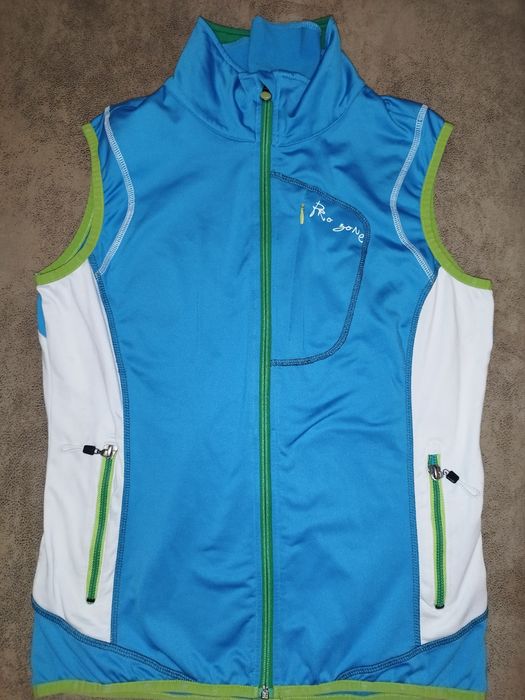 Спортивна жіноча жилетка р.40