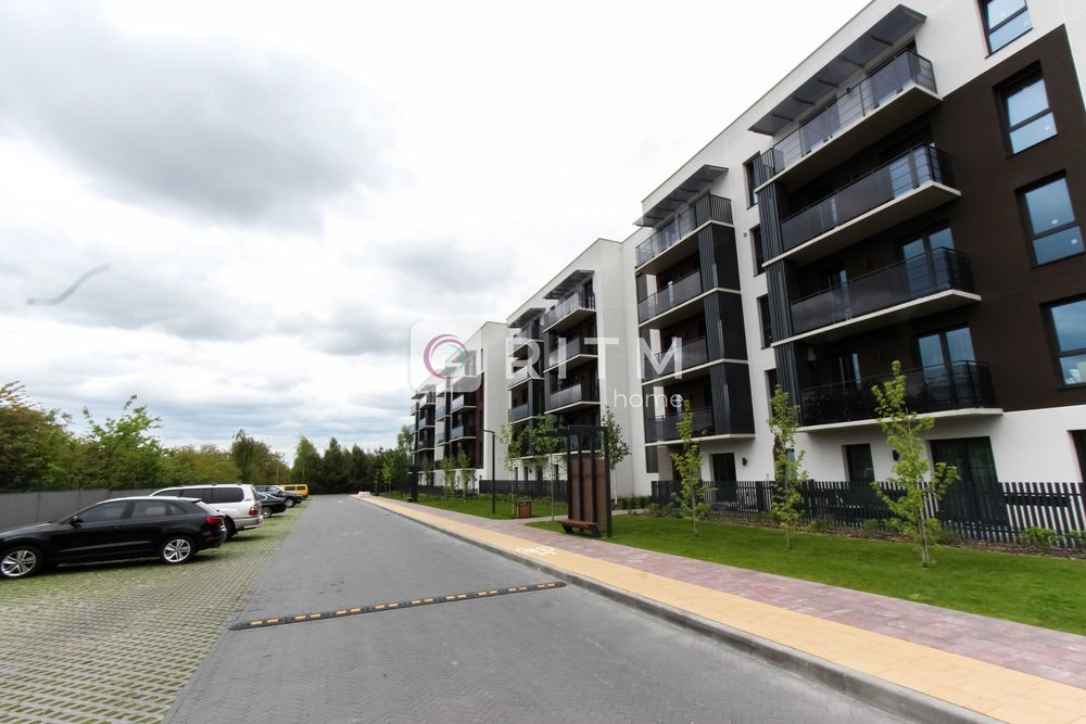 Продається 1 кімнатна квартира 58,4 м2 з власним парко місцем.