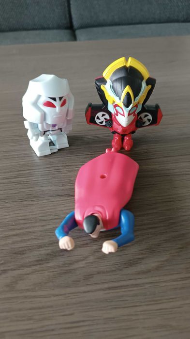 Zesaw zabawek z Happy Meal