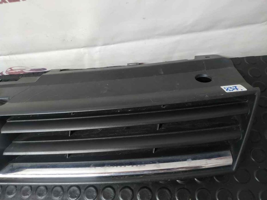 VAG Polo 10- решітка радіатора  RC0837 6C0853653A