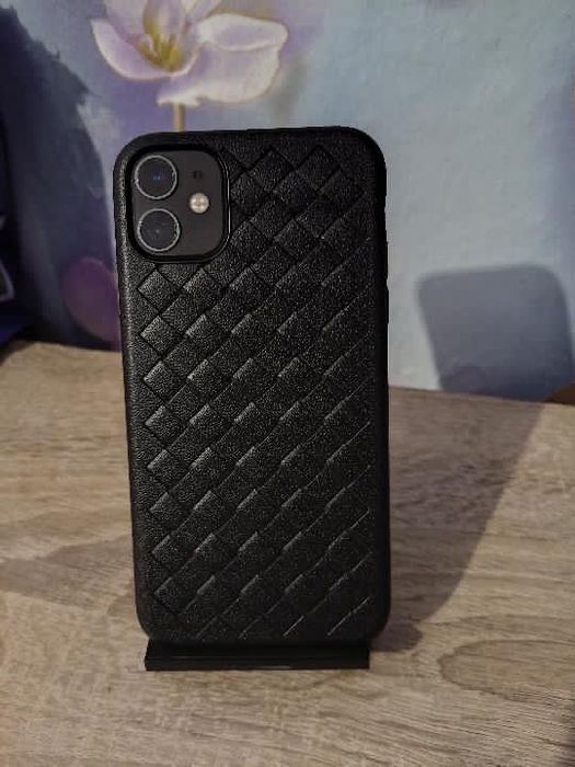Продам телефон айфон 11 п 64