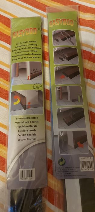 Escovas flexíveis para porta