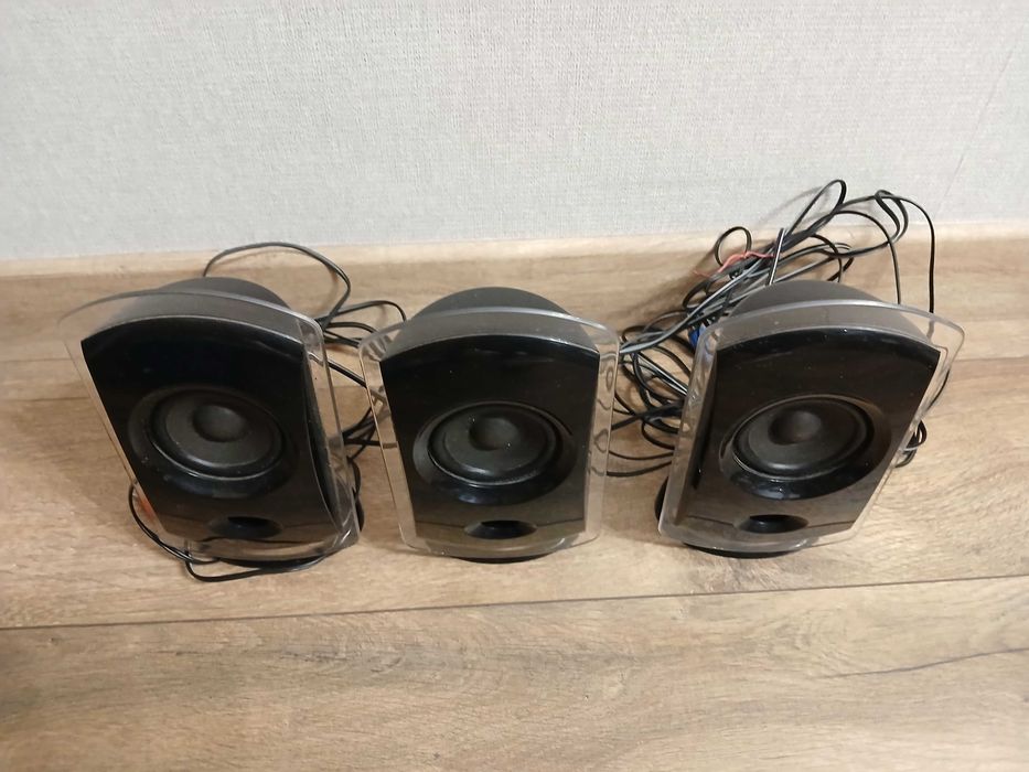 Колонки для комп'ютера, акустична система.
