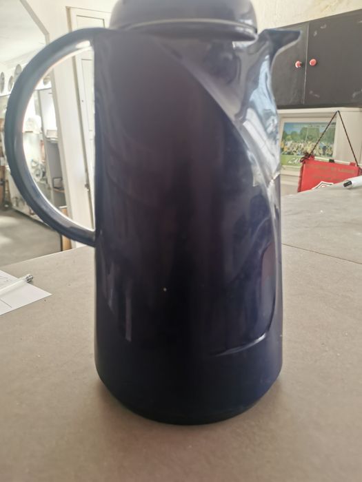 Garrafa térmica como nova