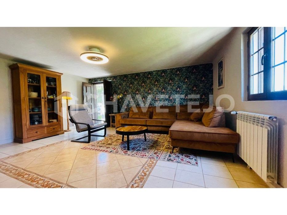 Quinta com 1ha de terreno, casas de hospedes e com vistas deslumbra...