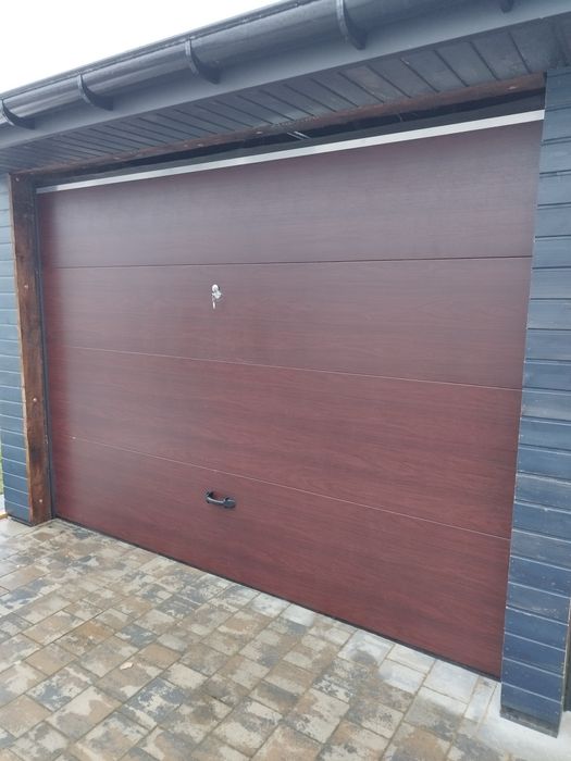 Brama segmentowa garażowa