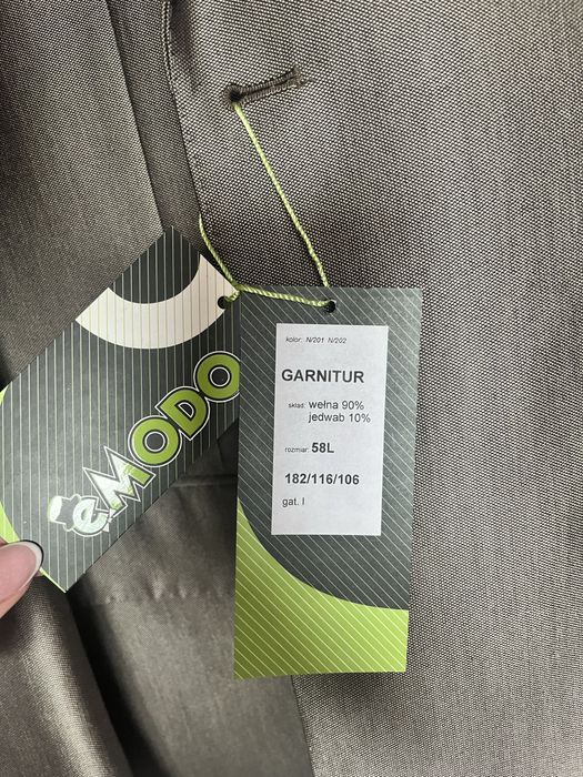 Męski garnitur ze spodniami duży