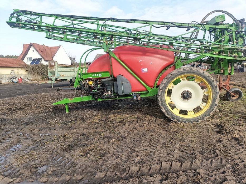 Opryskiwacz ciągany 3200l 16-30m