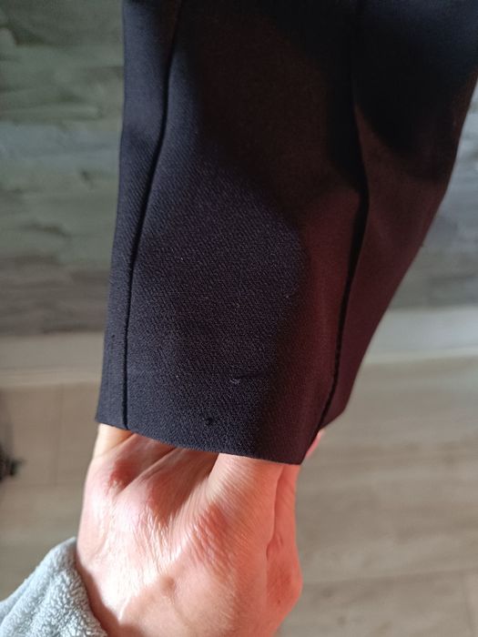 Czarne eleganckie spodnie damskie mohito