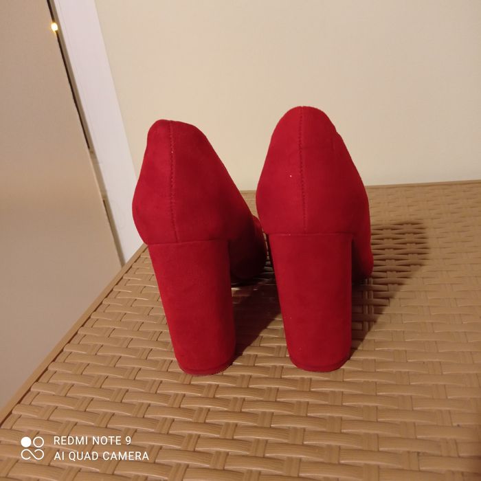 Pantofle kolor czerwony