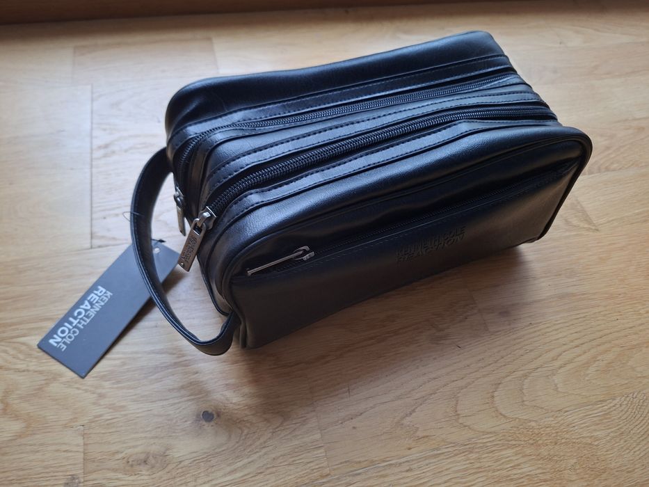 Kosmetyczka podróżna Kenneth Cole