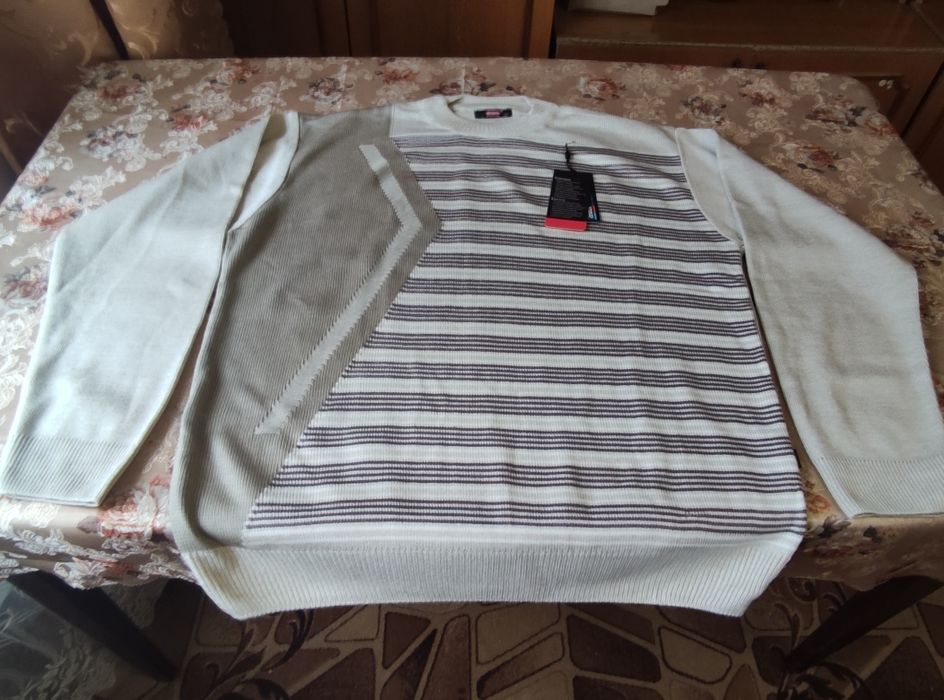 Чоловічий светр,новий,з єтікеткою! 52 розмір!