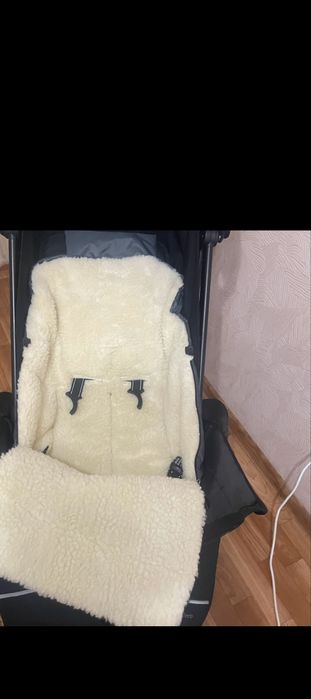 Прогулянкова коляска