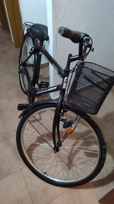 Bicicleta praticamente nova