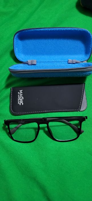 Óculos - armação + caixa + clip lentes sol