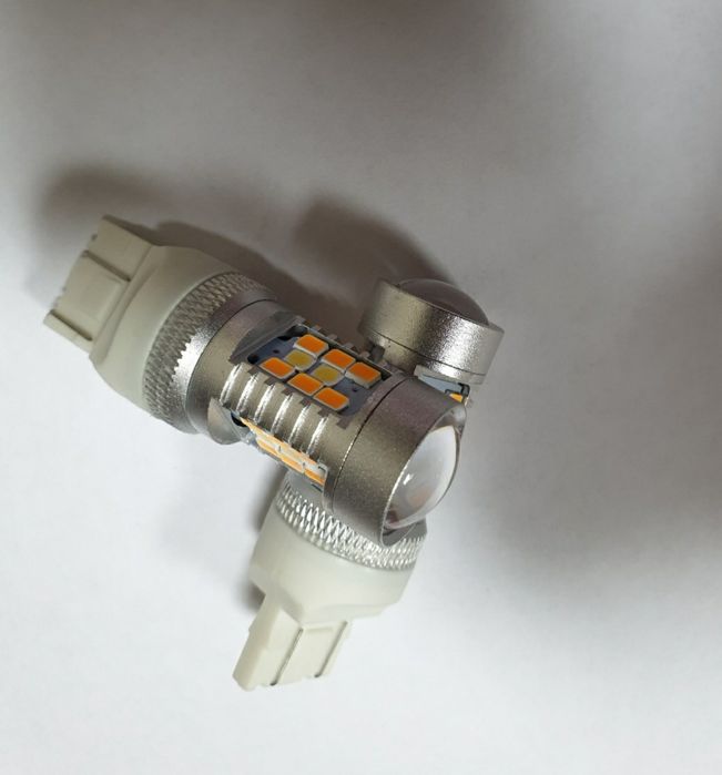 Лампа Led для авто из США желтый поворот в красном Сертификации авто