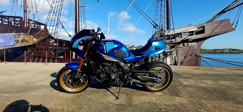 Yamaha XSR 900 Blue Legend. Retro Track