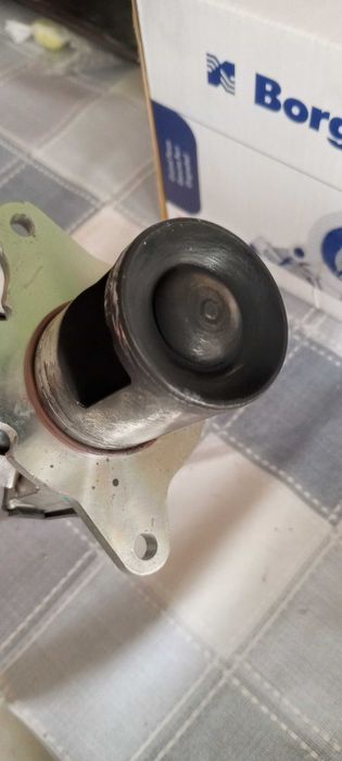 Válvula EGR 7353D BorgWarner