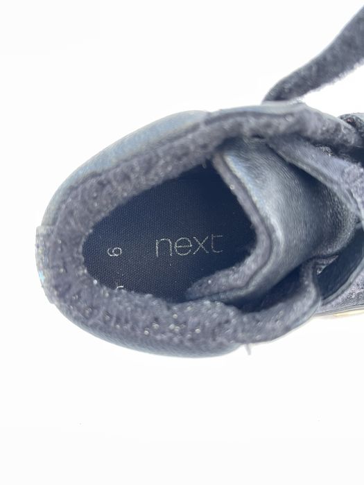 Детские ботиночки NEXT