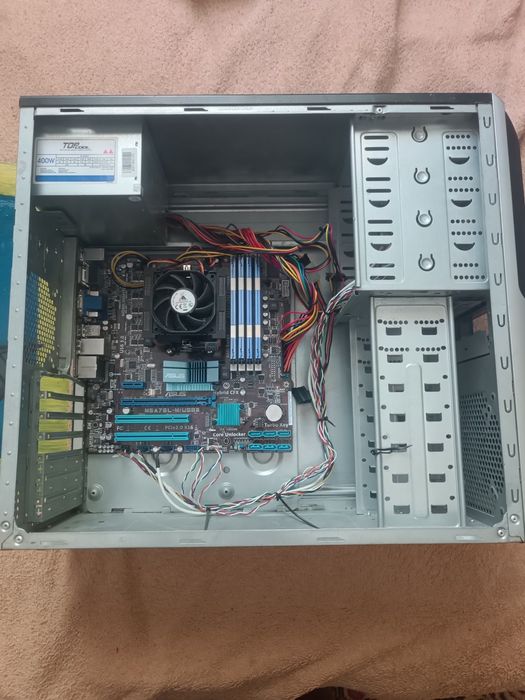 AM3+ Asus M5A78L-M/USB3 - FX-6300 - 8gb DDR3