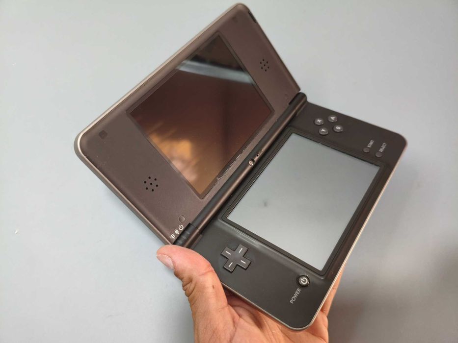Nintendo DSI XL Consola