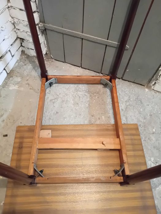 Stoł rozkladany PRL