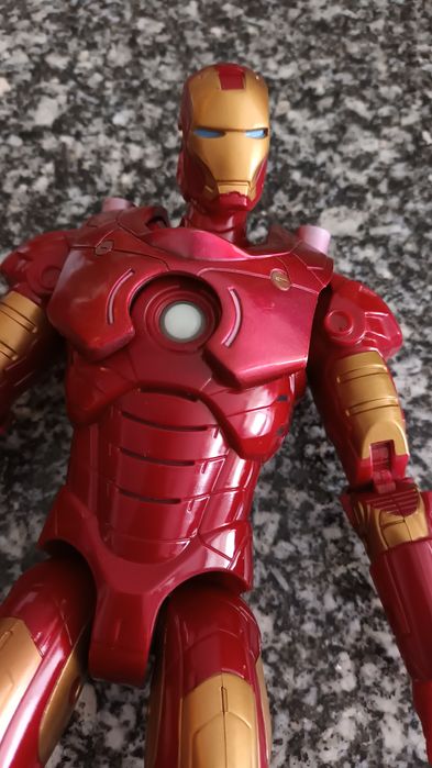 Invincible Iron Man Hasbro 2008 12 '' /Homem de ferro
