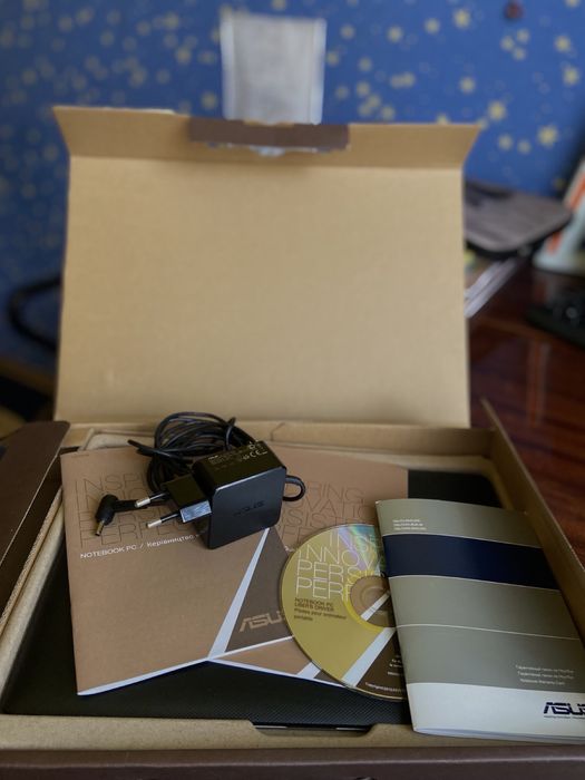 Ноутбук фірми  ASUS