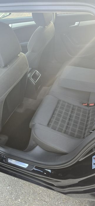 AUDI A4 B8 2010r 2.0 tdi 2010r