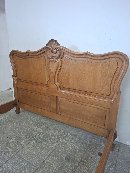 Piękne dębowe francuskie łóżko ludwikowskie